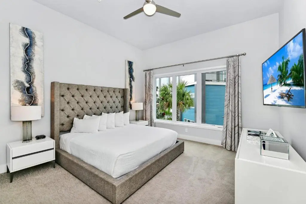 Stylish Condo near Disney w Hotel Amenities 7770- 26-110