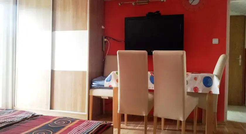 Apartments Kivi