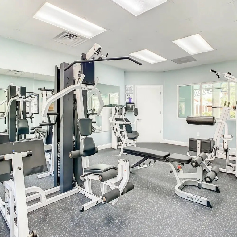 Oceanwalk Jr Penthouse Across From Pool Tennis Shuffleboard Walk to Beach Ow7 207