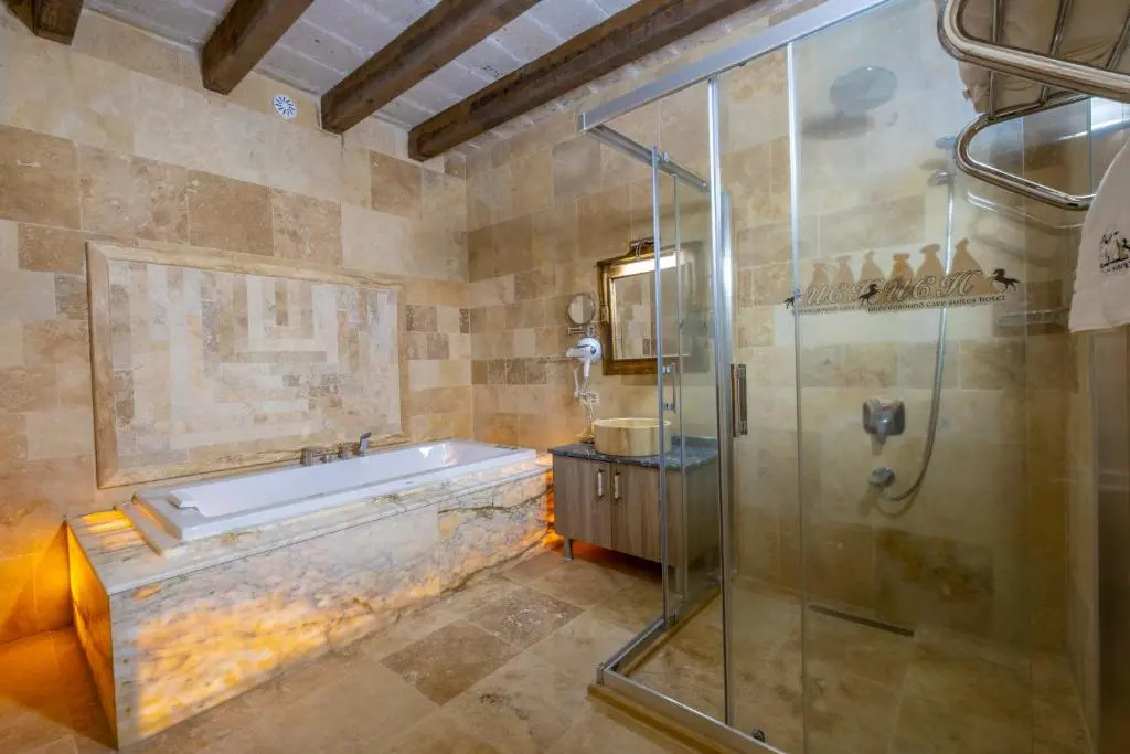 Underground Cave Suites Hotel
