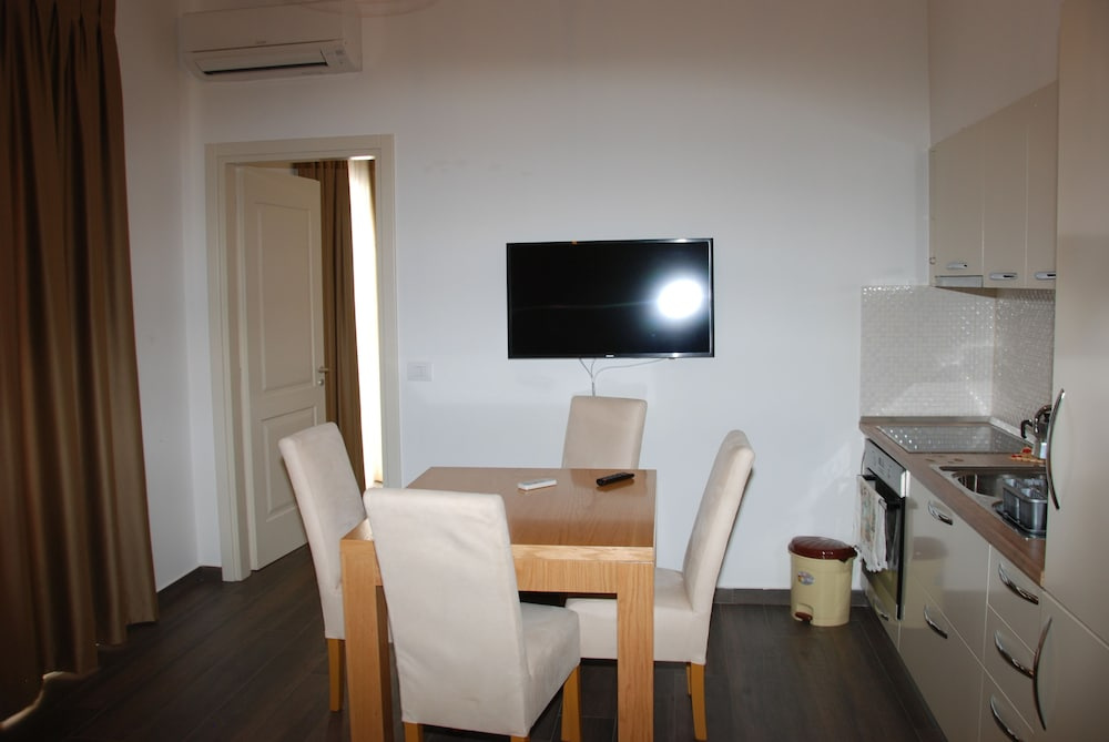Sunrise Luxury Apartments