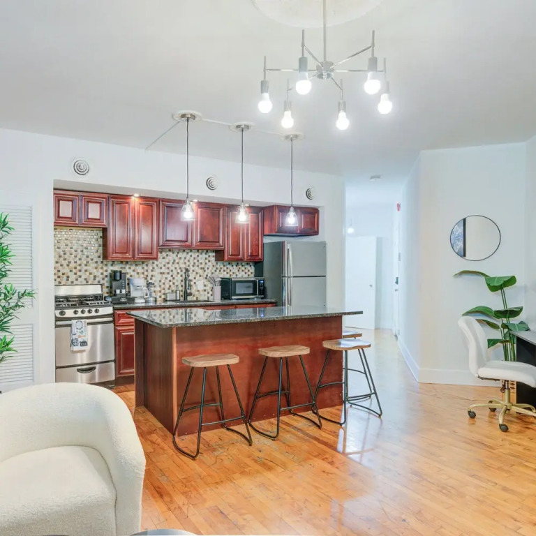 303 N 3rd St B2