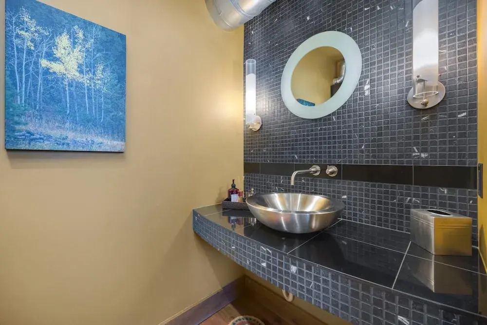 Penthouse With Mountain Views in Heart of Old Town