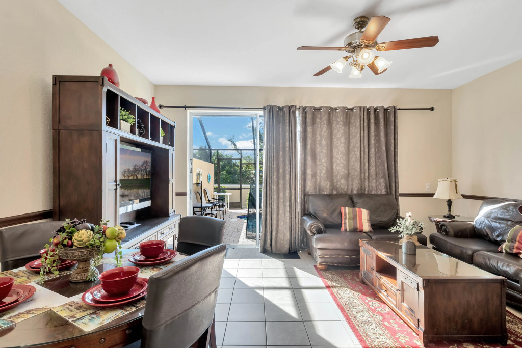 WH7642SKC - 3 beds pool home - Gated resort