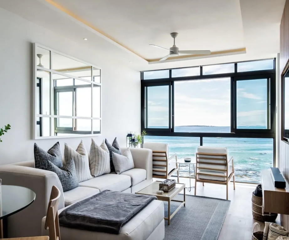 Magical Apartment w Uninterrupted Ocean Views Mouille Views