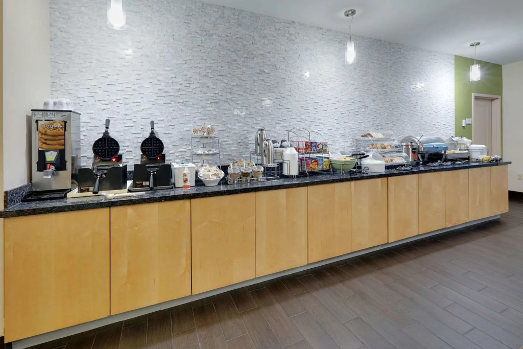 La Quinta Inn & Suites by Wyndham Starkville at MSU