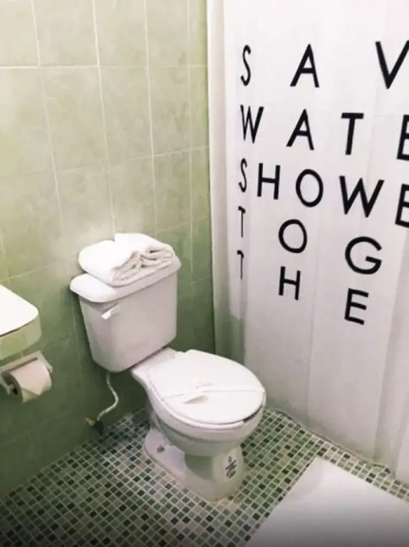 Flamingos Hostel