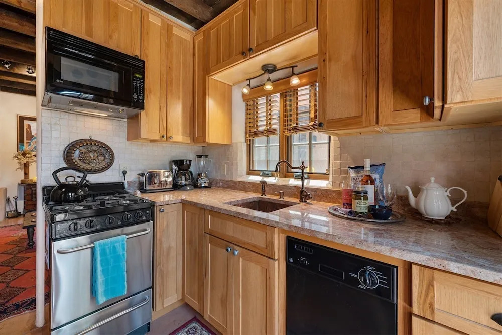 Desert Sky - Sweet Retreat, Across From Santa Fe River in the Railyard