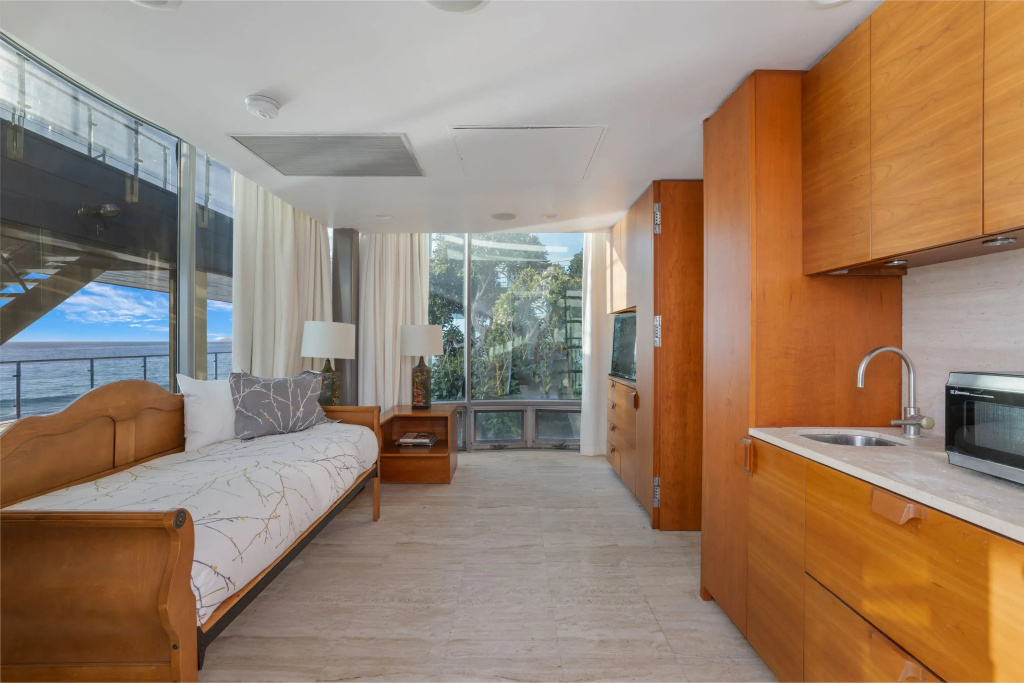 Malibu Glass Estate in Malibu, Malibu