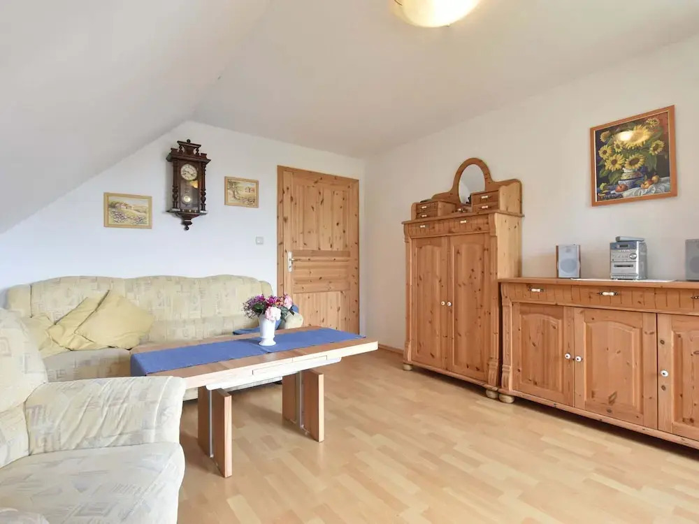 Landhauswohnung in Kroepelin mit Grossem Garten