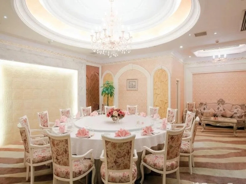 Lotus Huatian Hotel