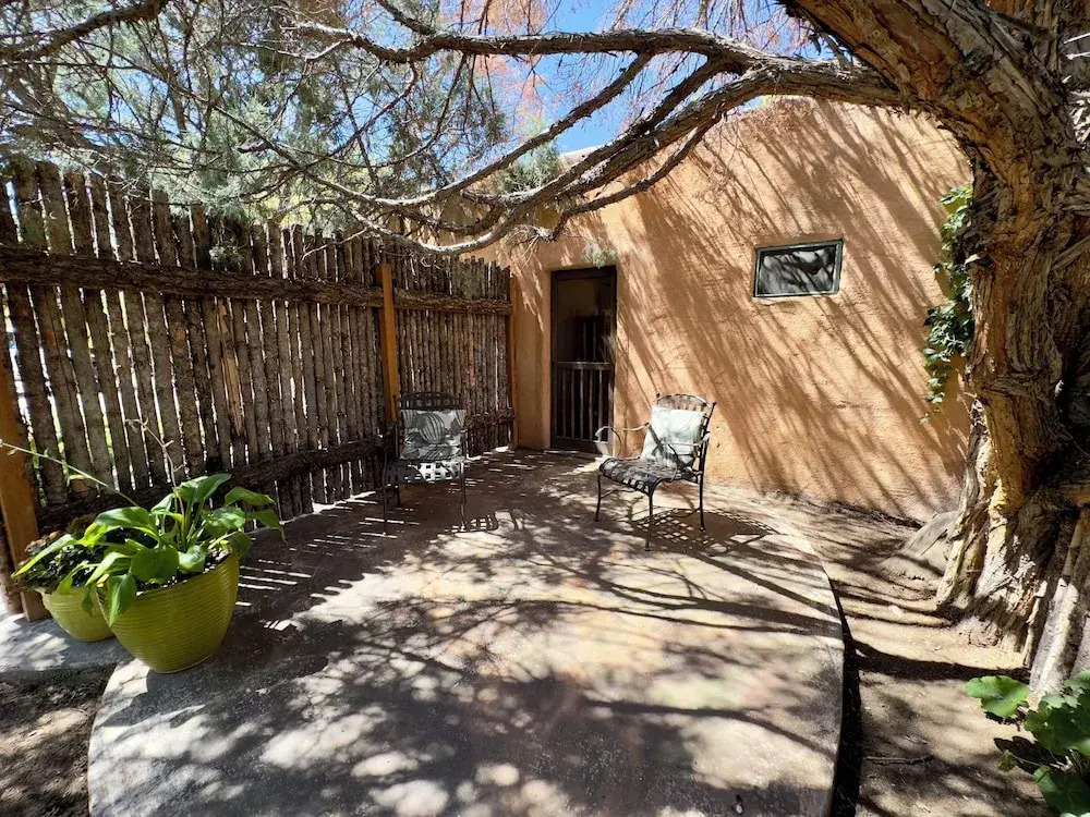 Old Taos Guesthouse B&B