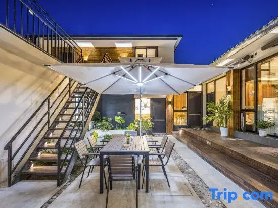 Suyan Homestay · The Blaze Retreat