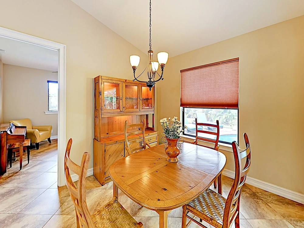 4339 Cape Coral - 3 Br Home