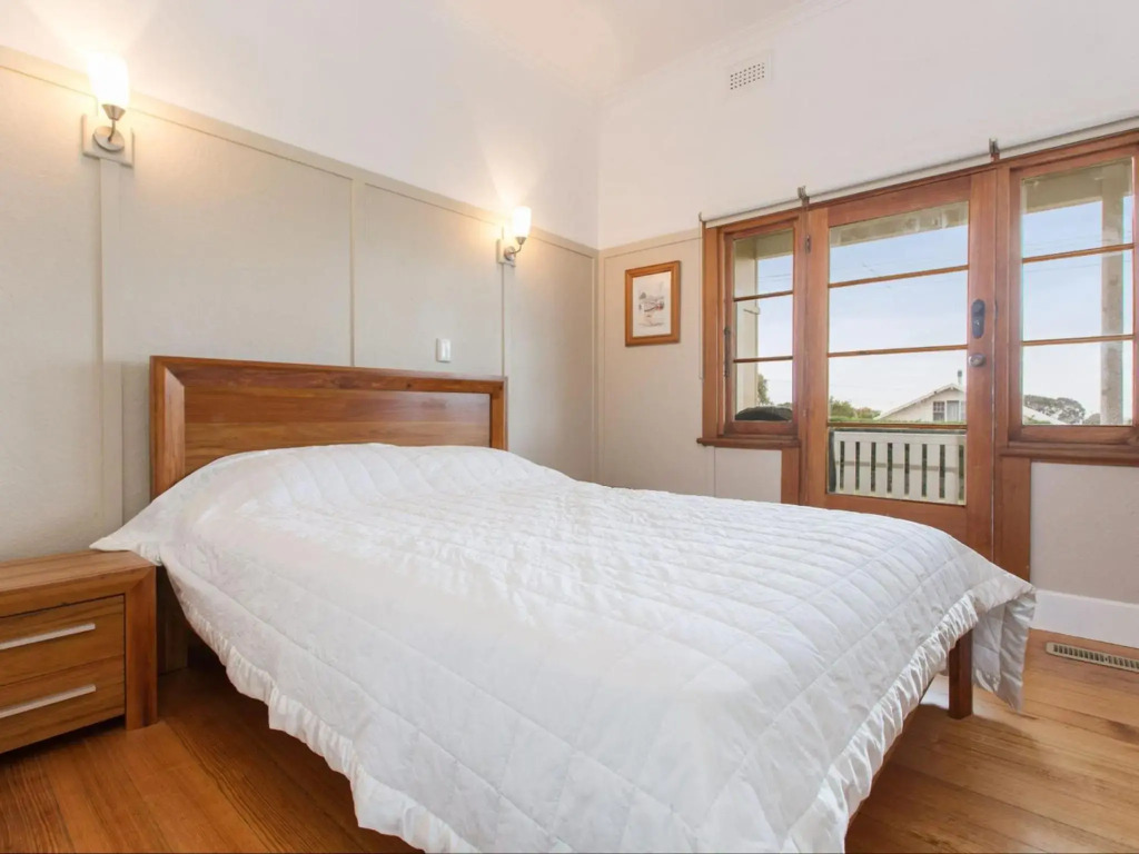 BEACHSIDE GETAWAY DROMANA