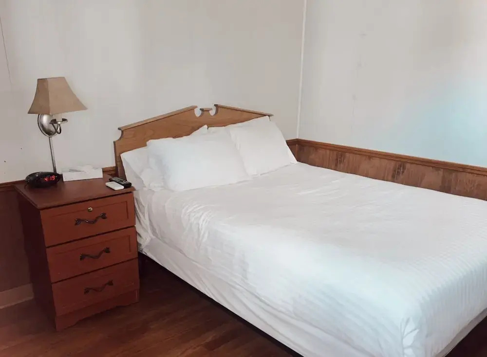 Hampton Motel