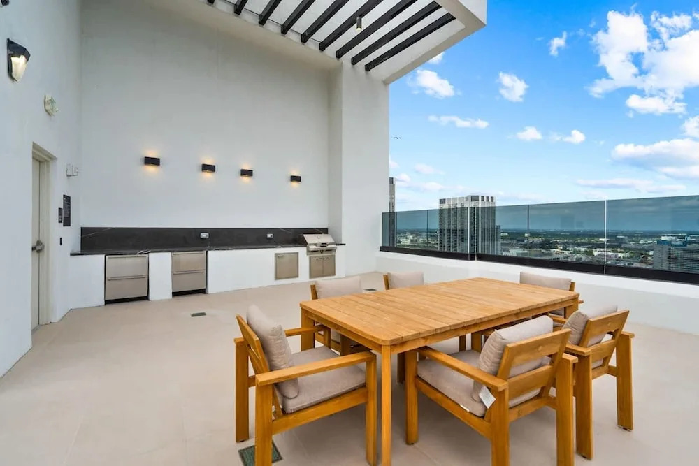Miami Skyline 1BR Sleeps 4 With Elite Amenities