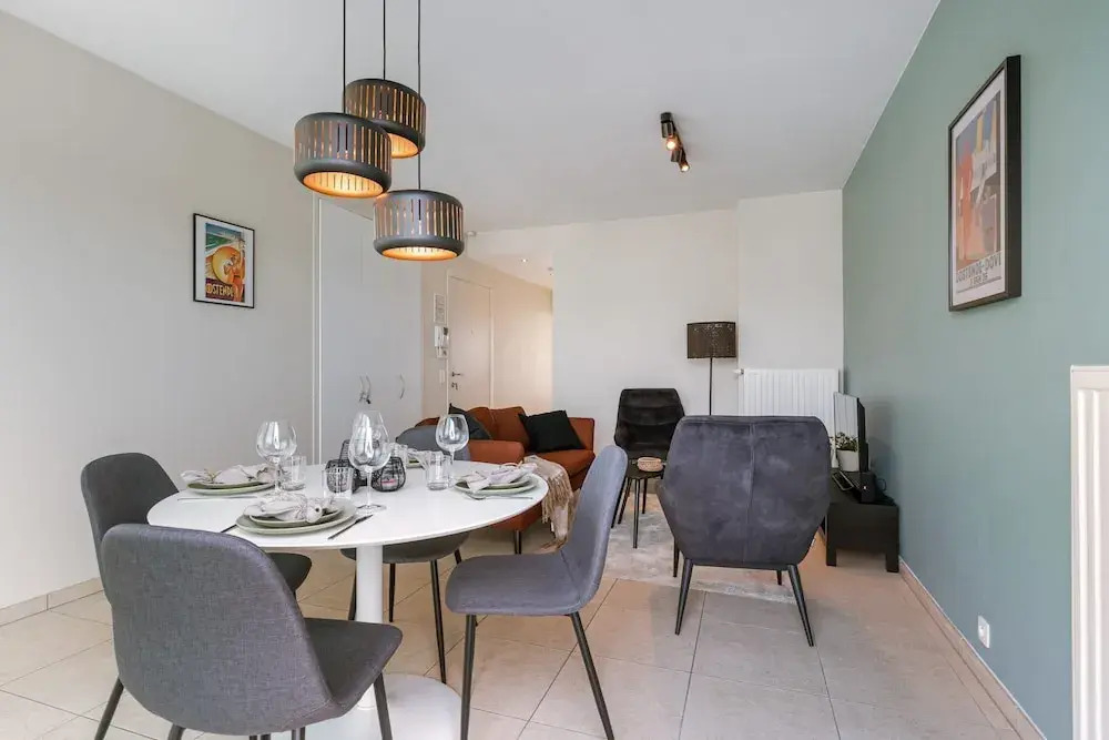 Huswell - Cozy Seaside Apartment With Terrace