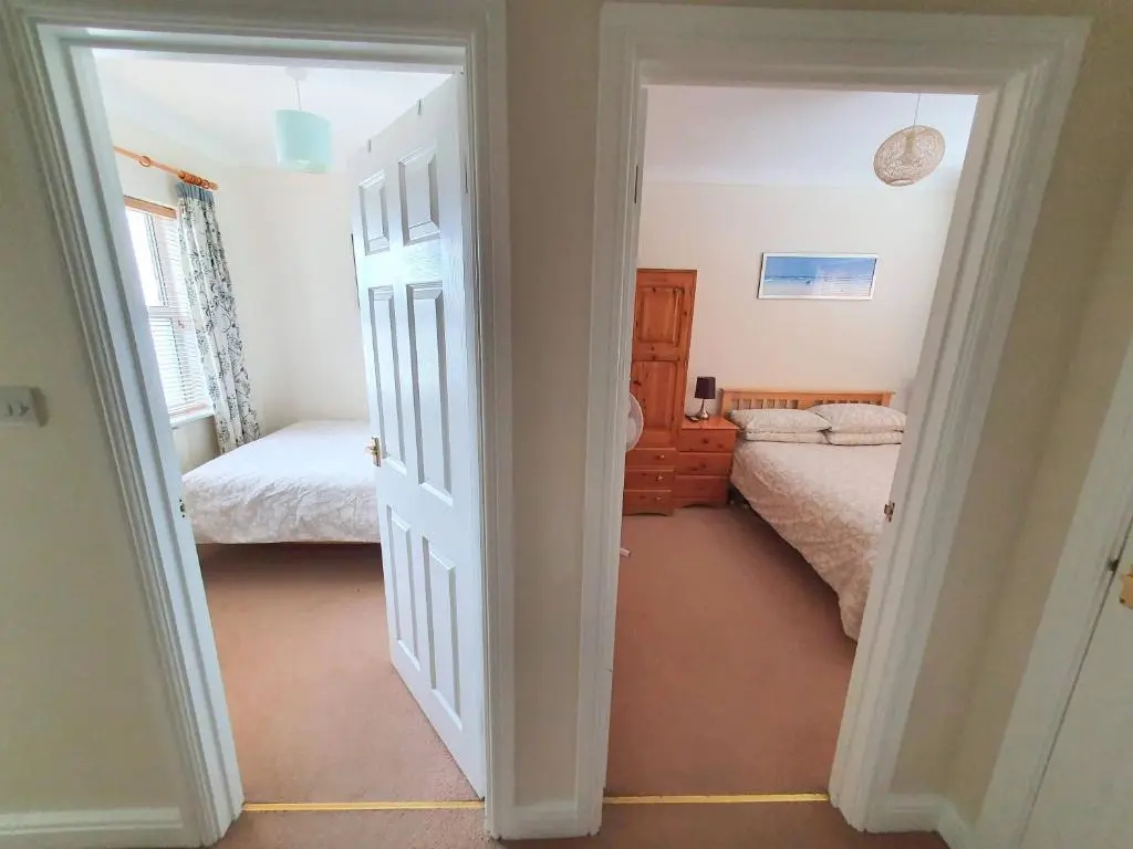 Friars Walk 2 with 2 bedrooms, 2 bathrooms, fast Wi-Fi and private parking