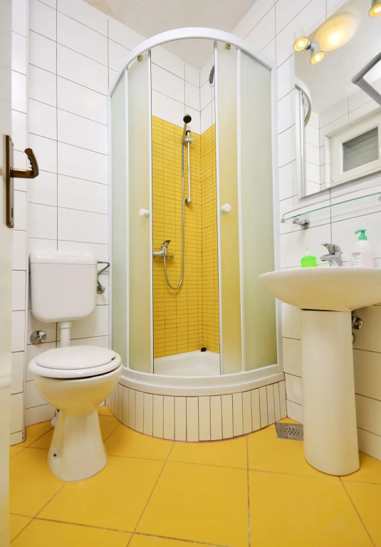 Apartment Zrine - comfortable with a balcony: A1 Makarska, Riviera Makarska