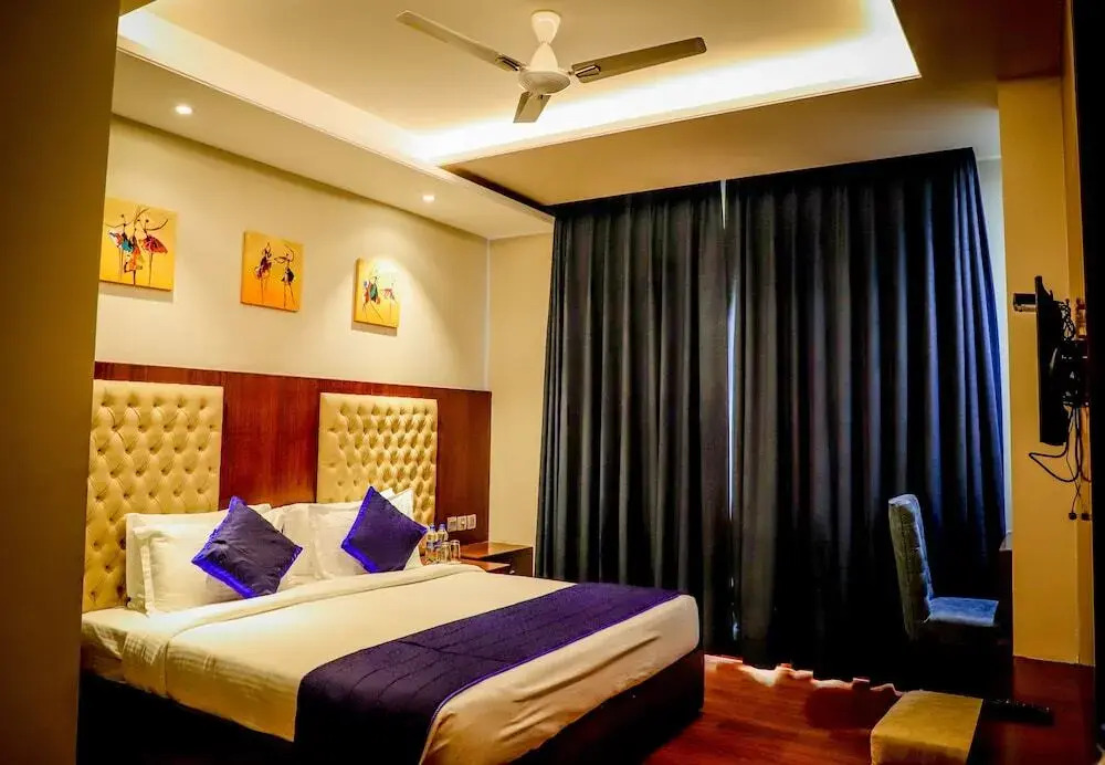 Hotel Orchid Resort