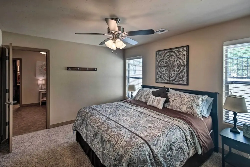 Pool, Hot Tub & Lake Views: Lake Havasu Home!
