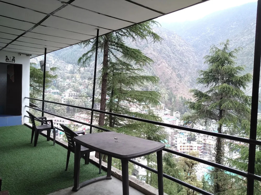 International Youth Club - Hostel