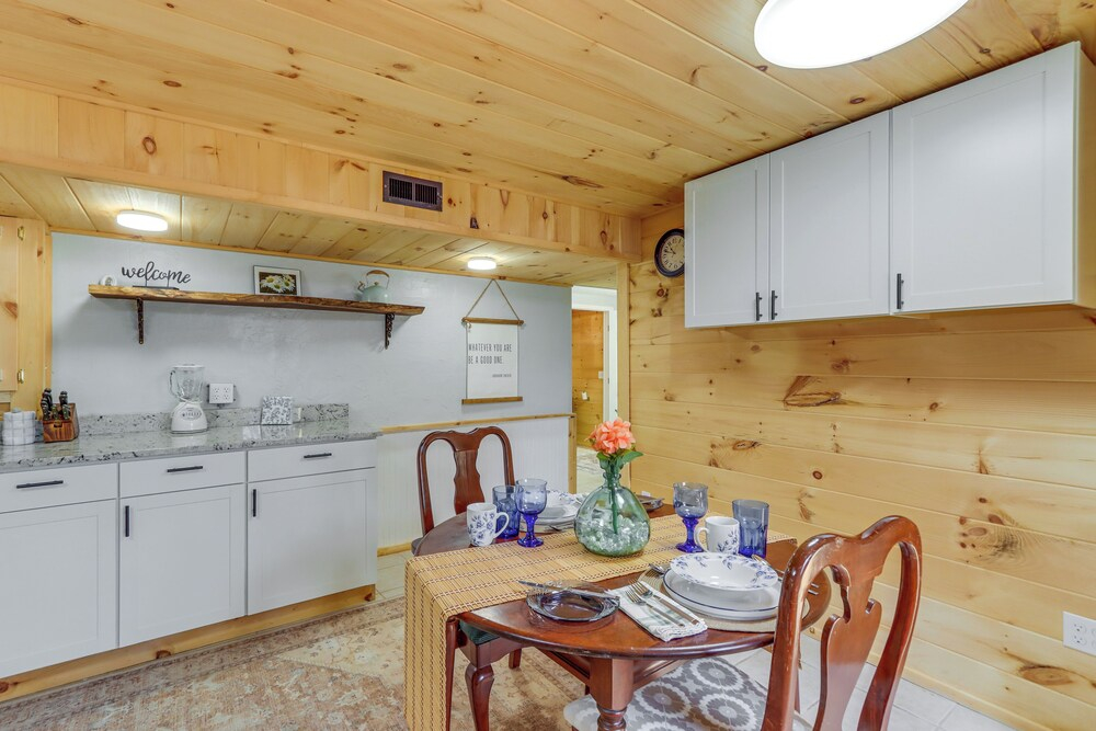 Escape to Nature! Cozy Blue Ridge Mtn Retreat