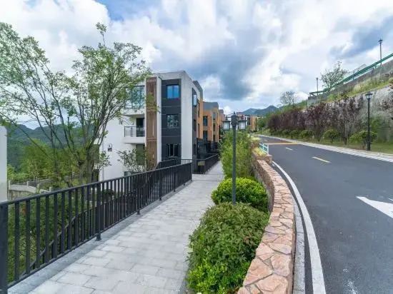 Anji Mujing Light Luxury Holiday Apartment