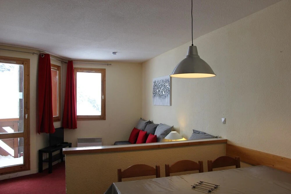 1 bedroom and 1 cabin apartment, ski in and ski out access Apartment 2