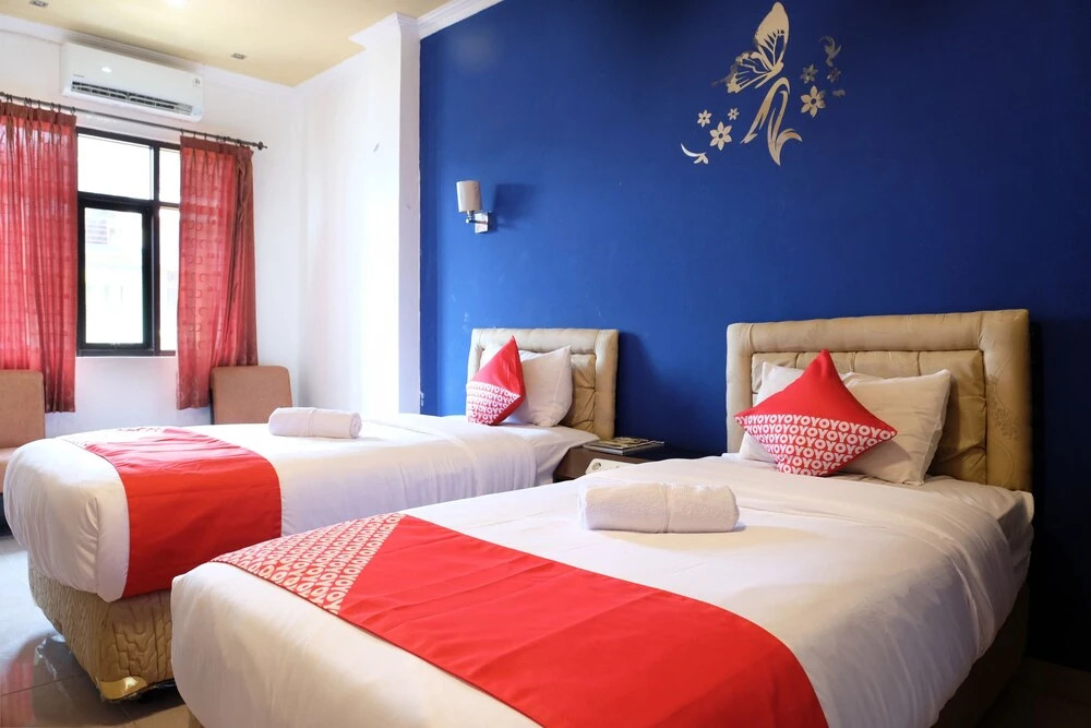 Oasis Hotel by OYO