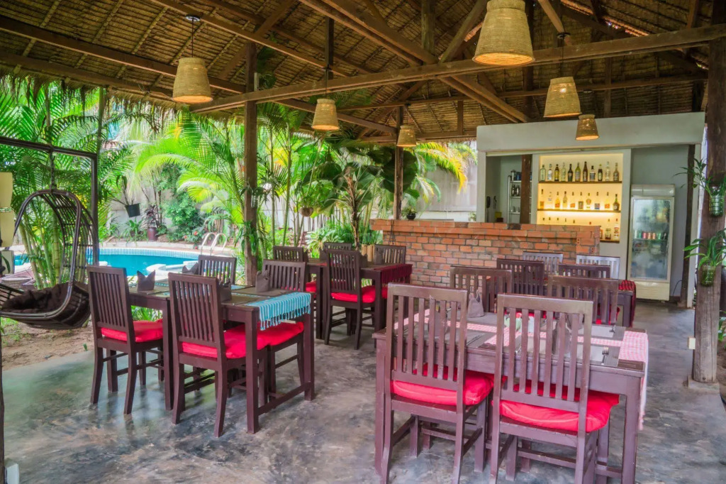 Angkor Yellow Villa