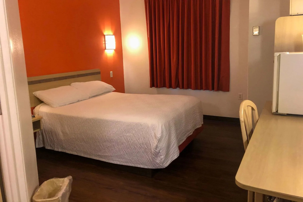 Sleep Inn & Suites
