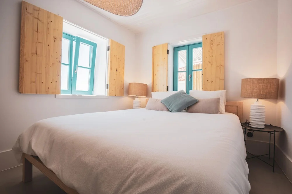 Azenhas do Mar West Coast Design and Surf Villas