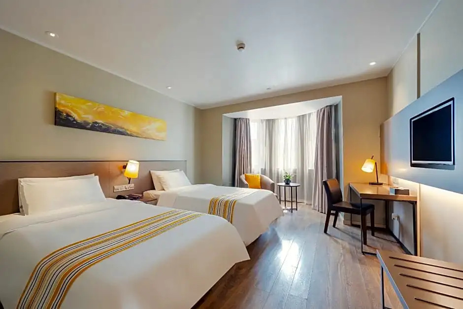 Home Inn Shanghai Pudong Airport Chuansha Subway Station