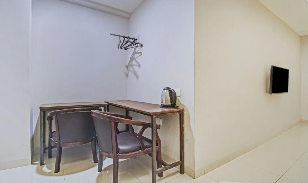 FabHotel Arastu Plaza - Nr Nampally Railway Station