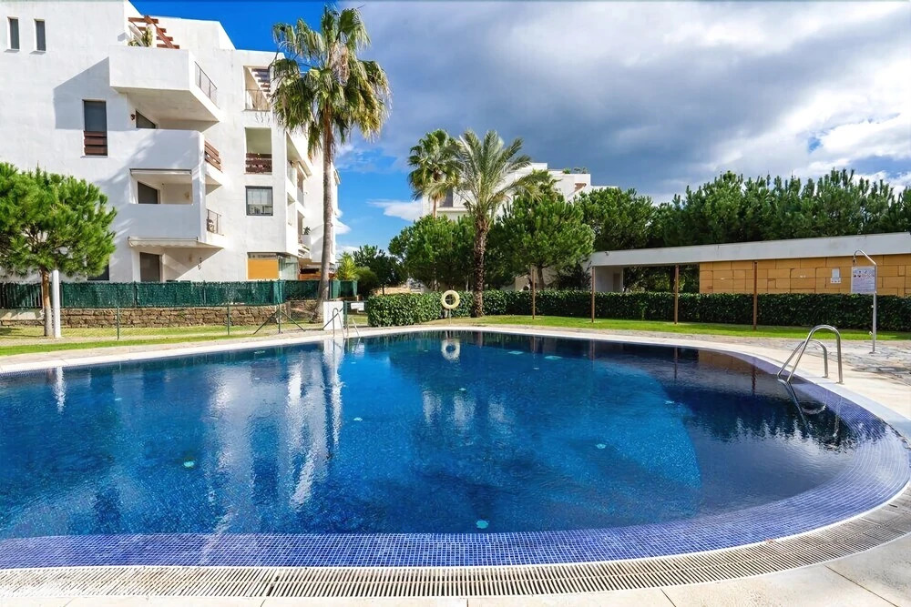 Alamar Poolfront garden apartment Ref 46