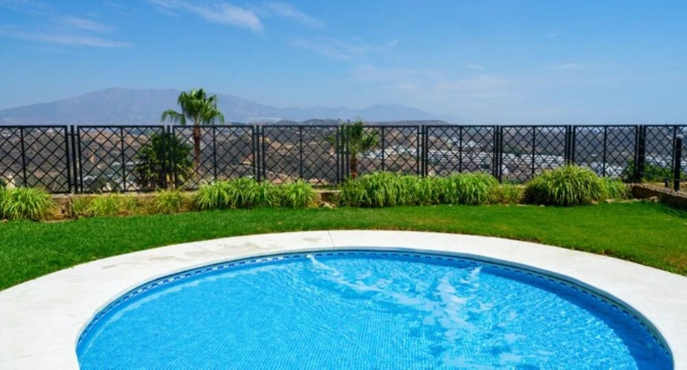 Apartment - 3 Bedrooms with Pool and WiFi - 107926