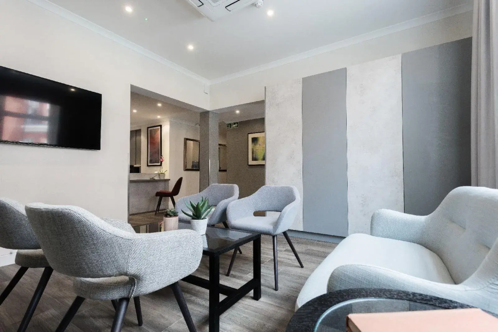 Blandford Hotel