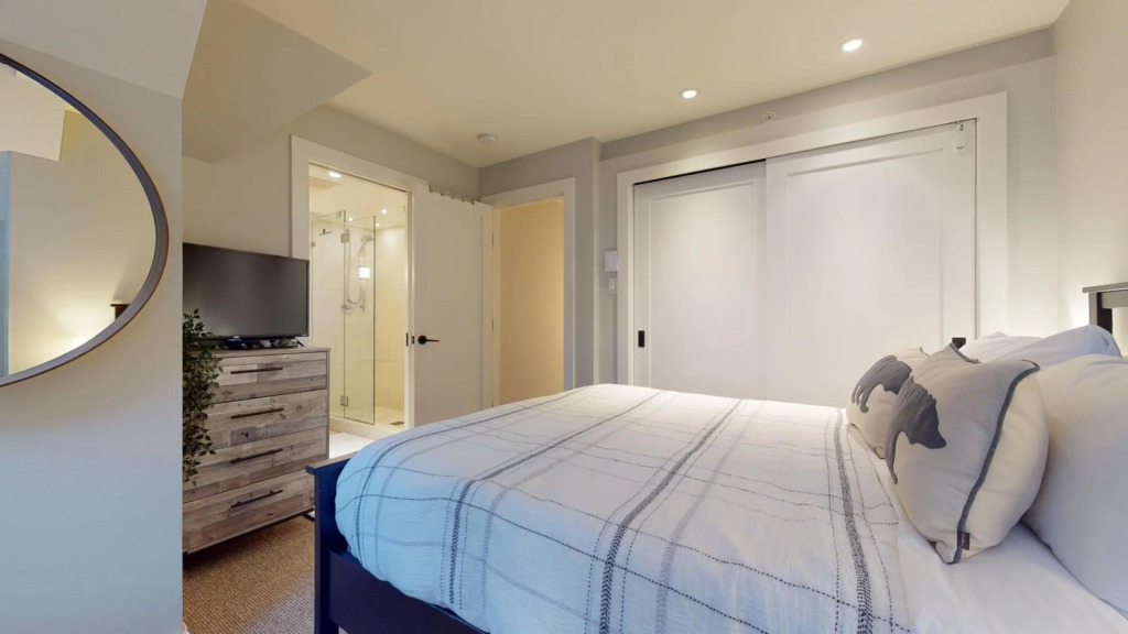 2BR Renovated Townhouse in Benchlands by Harmony Whistler