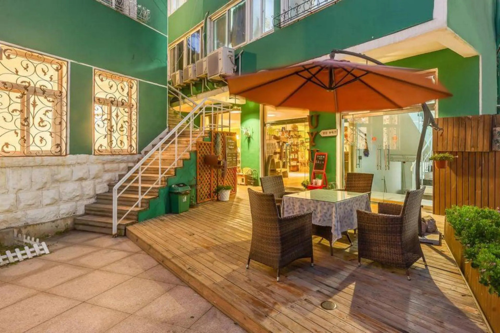 Occasion Inn (Qingdao Zhanqiao Zhongshan Road Subway Station)