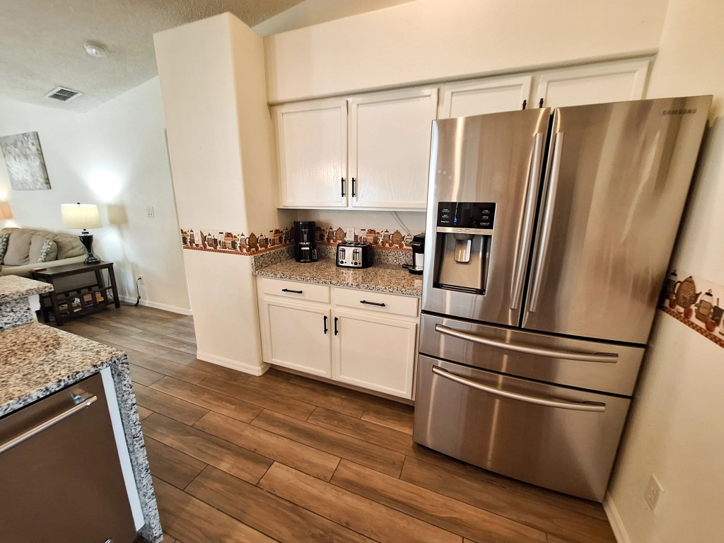 4 BED 3 BATH, OVERSIZED POOL AREA, GAMES ROOM, Clermont, US