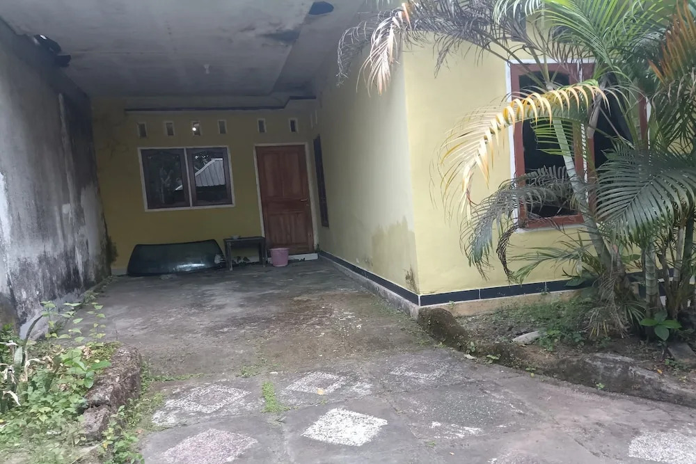 Hotel O Penginapan Annisya Near SMA Negeri 2 Mataram