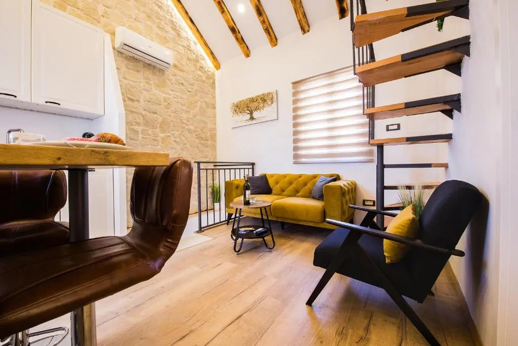 Reval Luxury Stone house apartments****