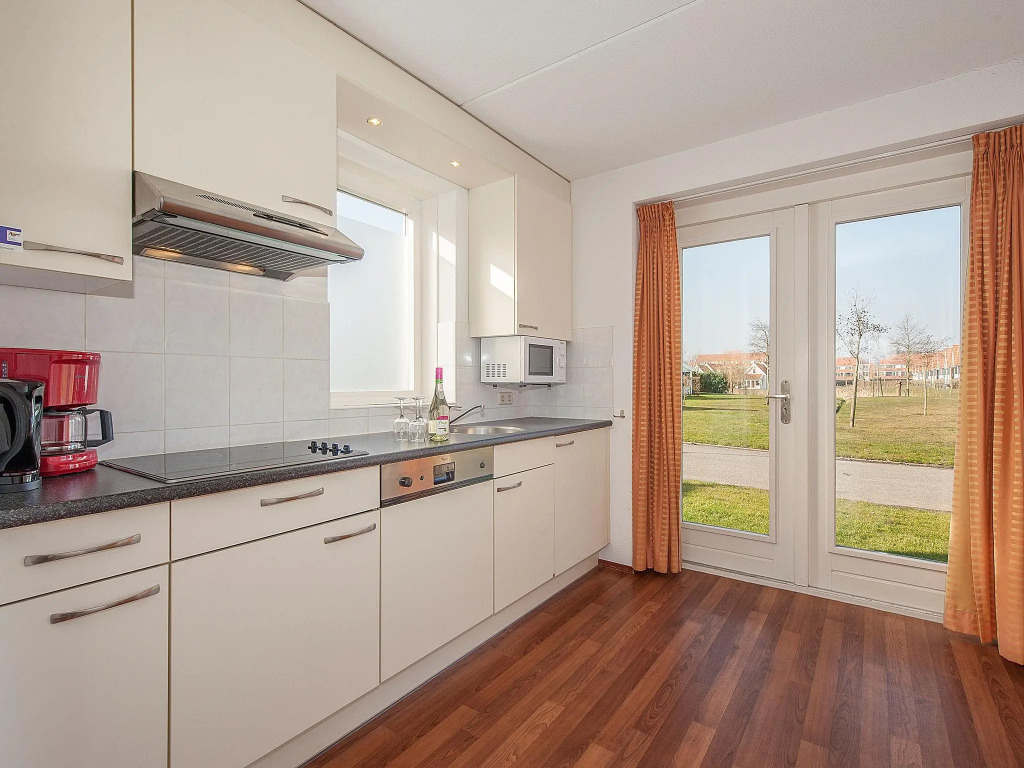 Comfortable villa with veranda, near the Grevelingen Lake