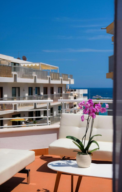 S'Alamera Suites Hotel & Apartments