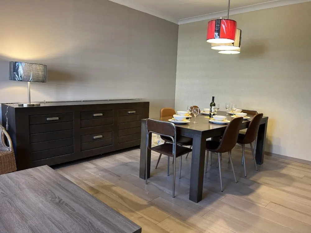 Beautiful House With 4 Bedrooms in Hees