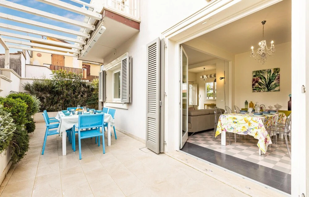 Amazing Home in Lido di Camaiore With 3 Bedrooms and Wifi