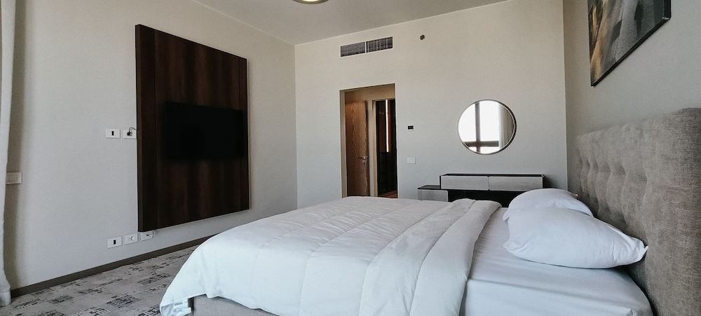 ELITE Comfort 4BR Apartment AeonTowers