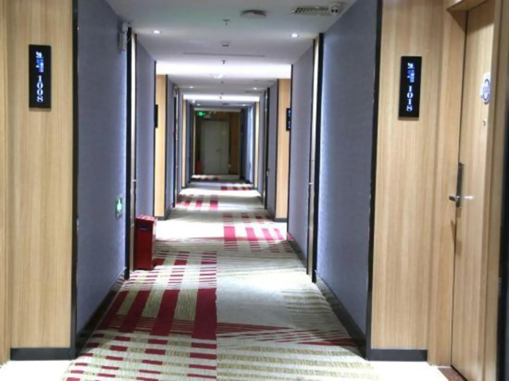 Lanli Lily Hotel (Yangjiang East Huicheng Branch)